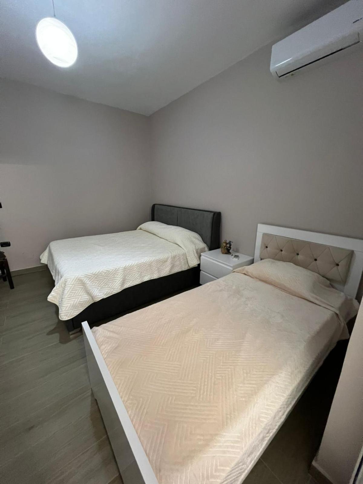 Large Apartment Vlorë Eksteriør bilde