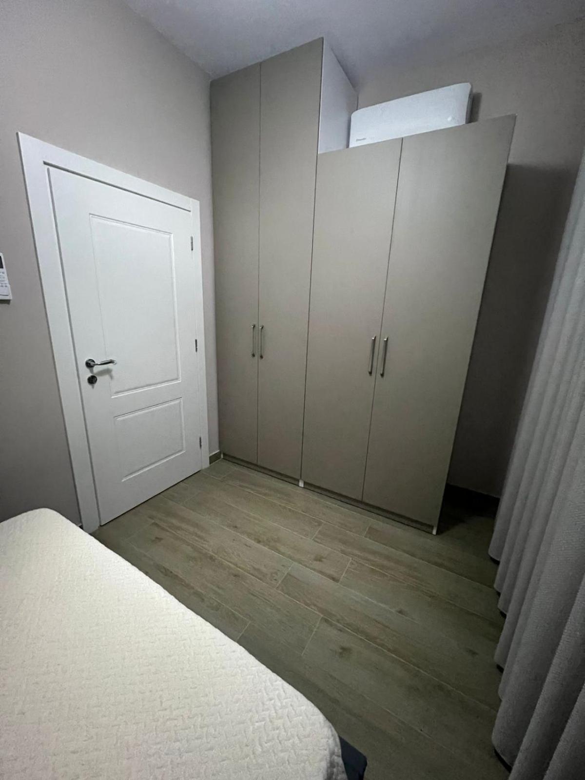 Large Apartment Vlorë Eksteriør bilde